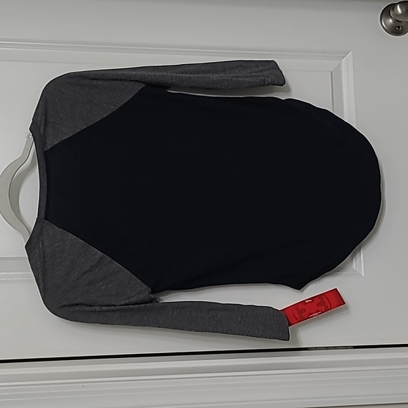 Disney Star wars XS quarter sleeve gold, black and gray tshirt - Picture 4 of 5